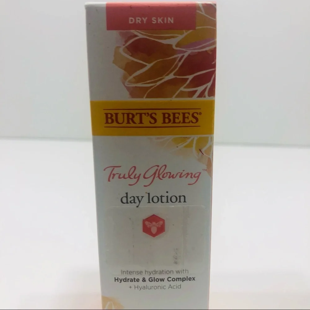 Burts Bees Truly Glowing Day Lotion 1.8 oz